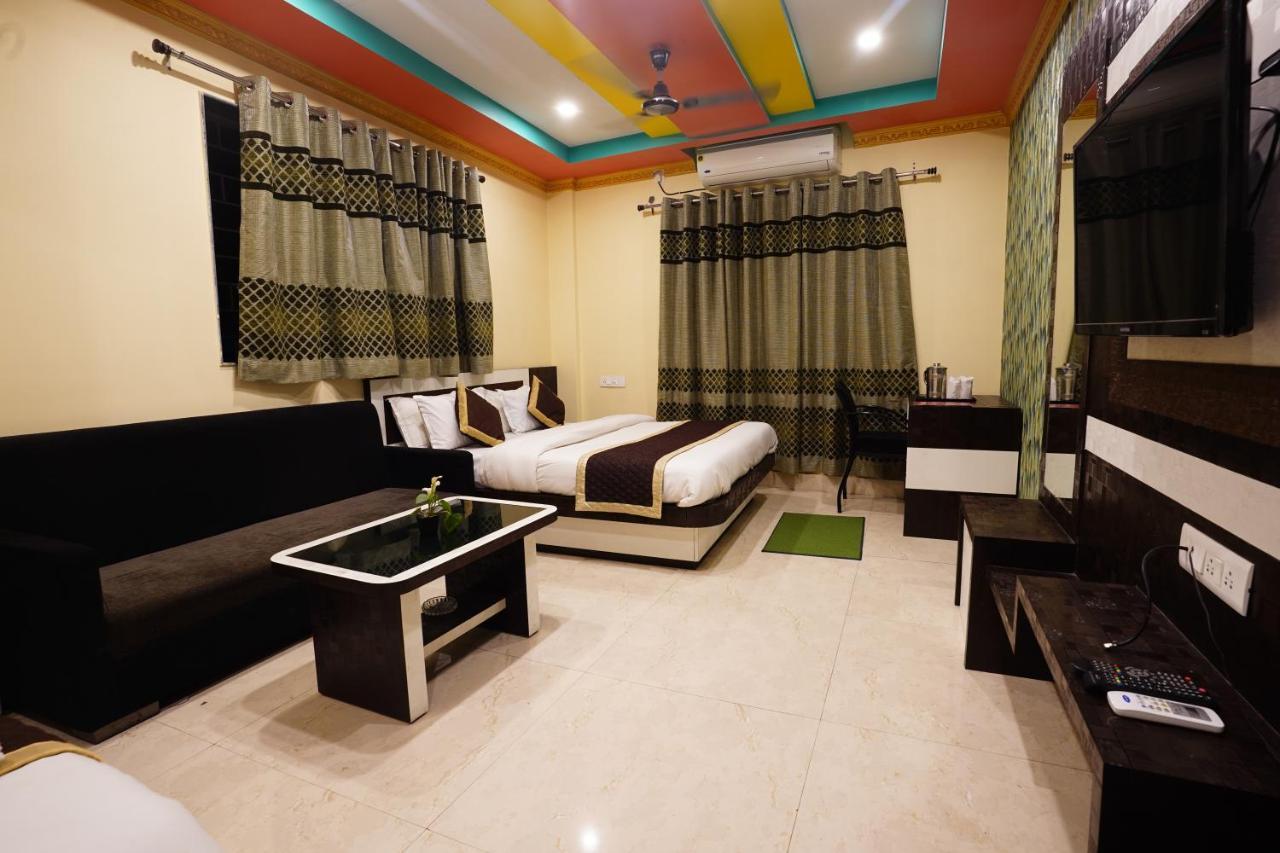 Tirupati Lodge Njp Siliguri Extérieur photo