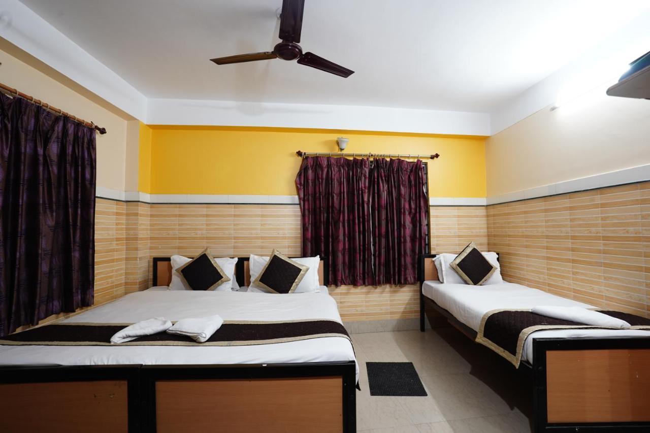 Tirupati Lodge Njp Siliguri Extérieur photo