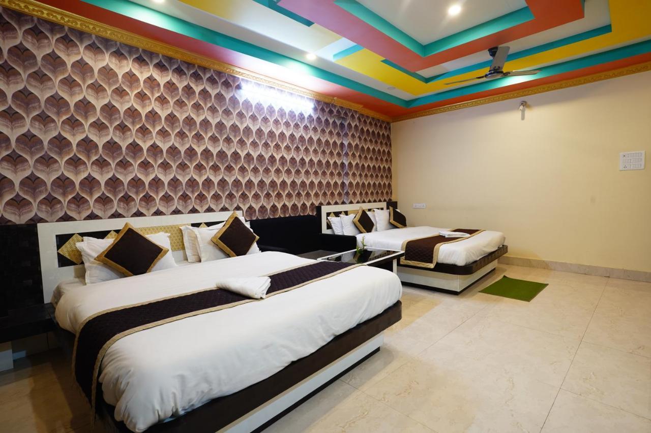 Tirupati Lodge Njp Siliguri Extérieur photo