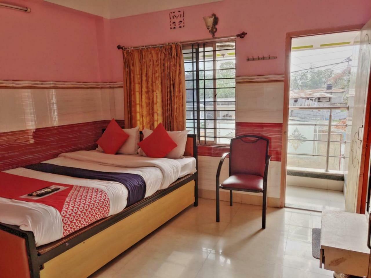 Tirupati Lodge Njp Siliguri Extérieur photo