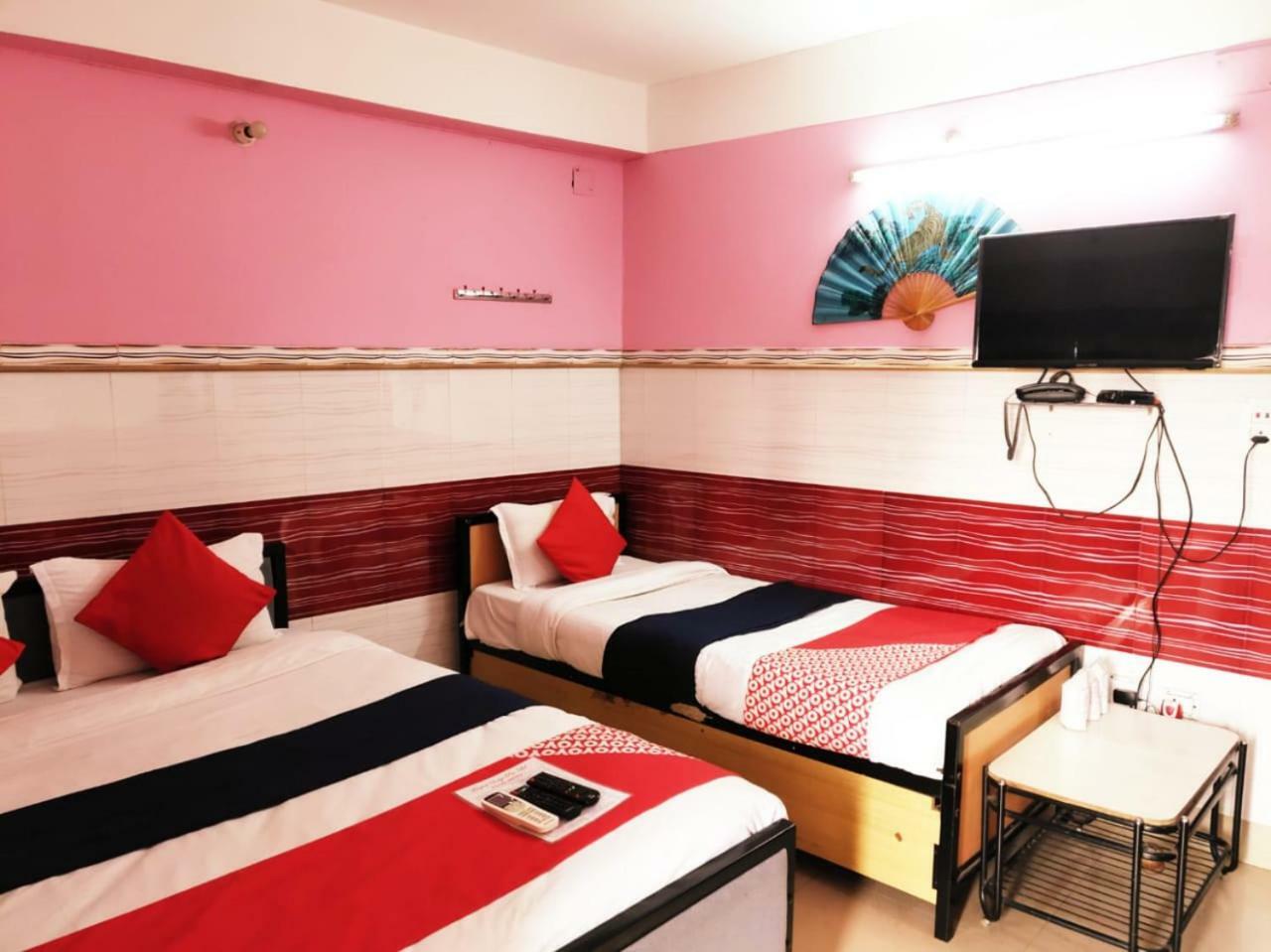 Tirupati Lodge Njp Siliguri Extérieur photo