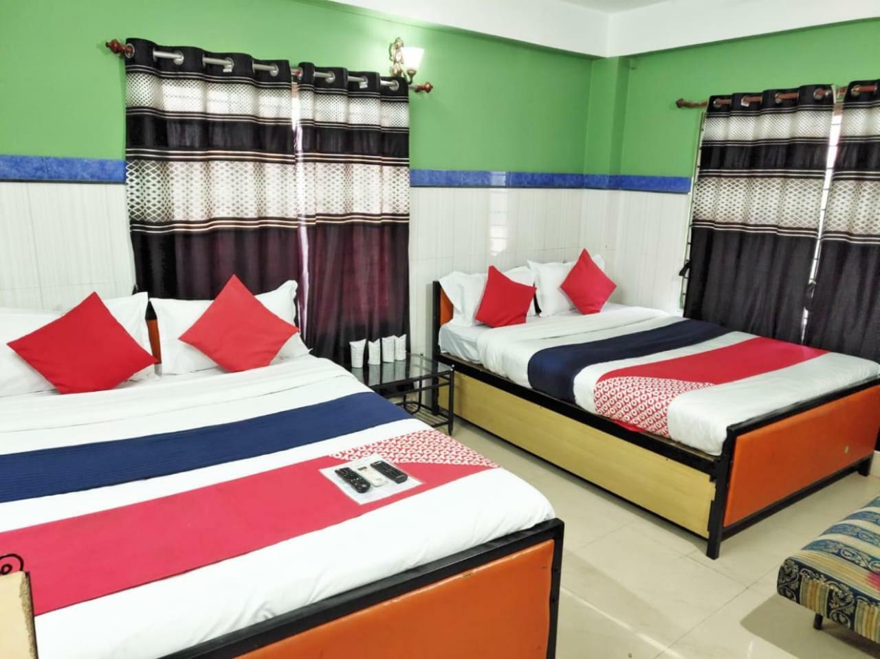 Tirupati Lodge Njp Siliguri Extérieur photo