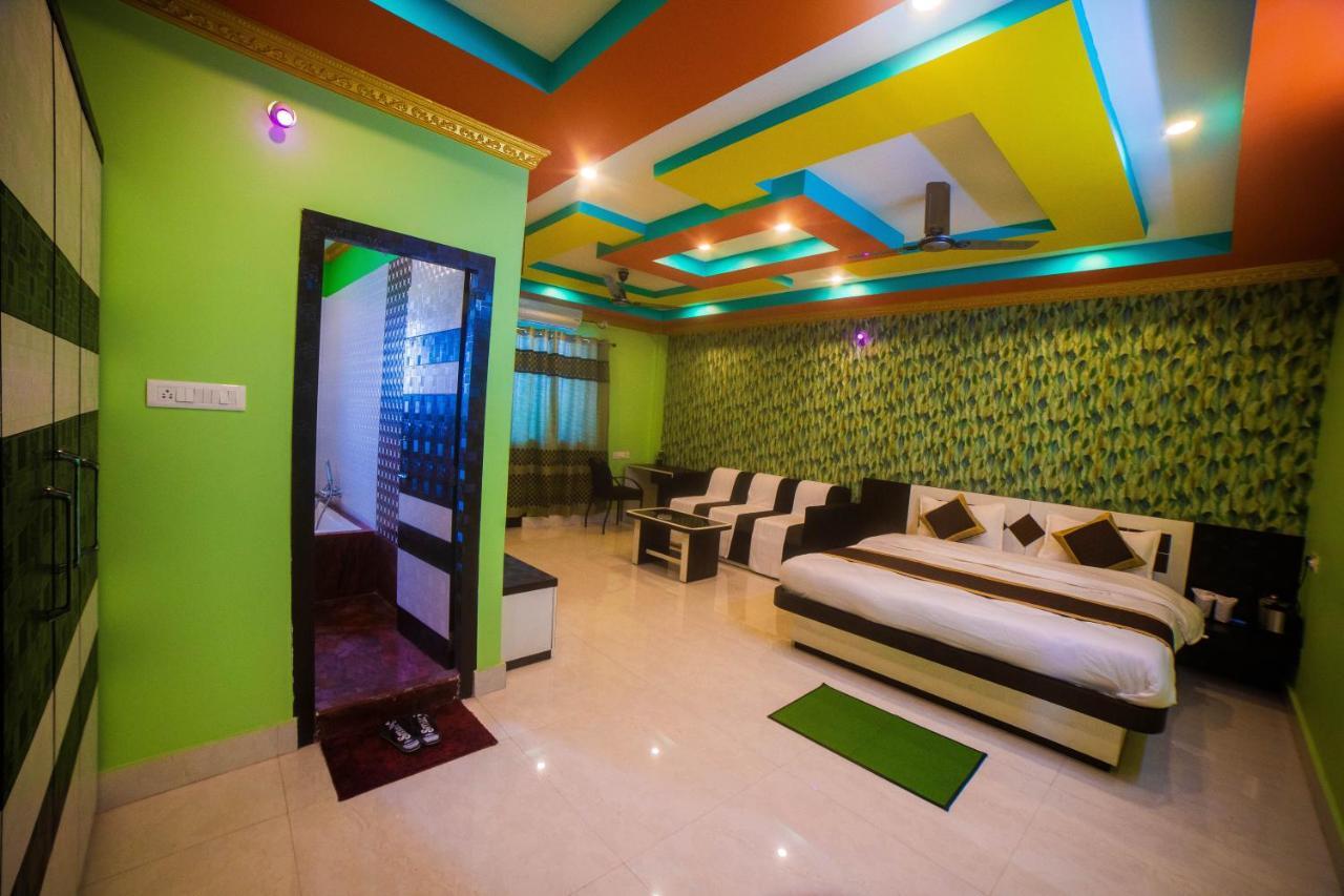 Tirupati Lodge Njp Siliguri Extérieur photo