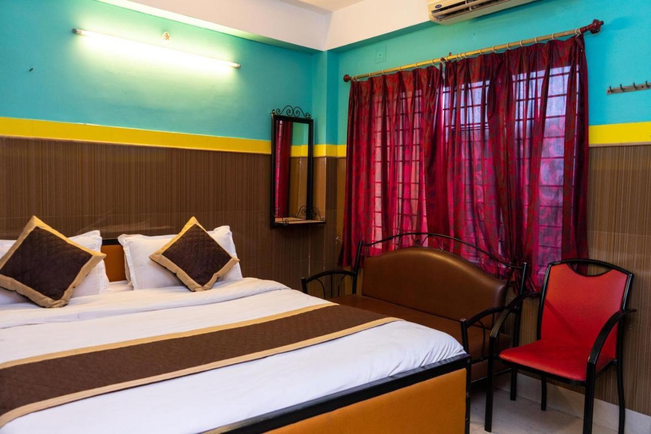Tirupati Lodge Njp Siliguri Extérieur photo