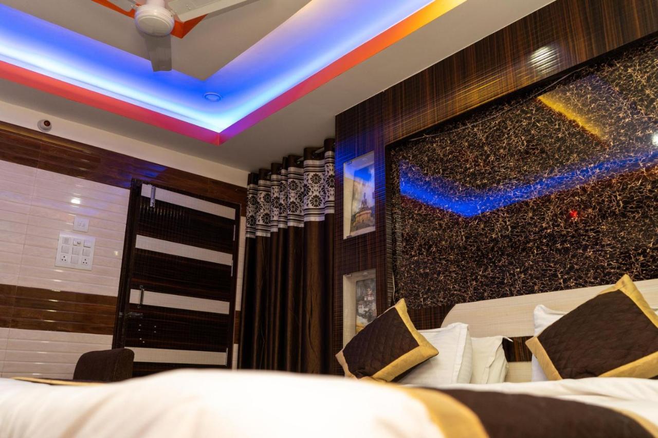 Tirupati Lodge Njp Siliguri Extérieur photo