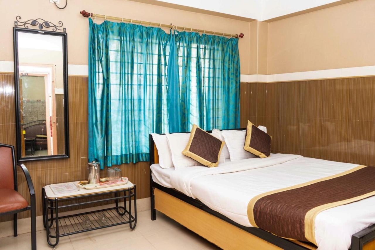 Tirupati Lodge Njp Siliguri Extérieur photo